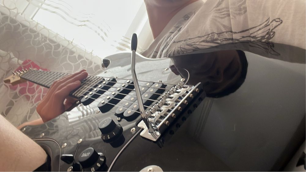 Электрогитара,новая