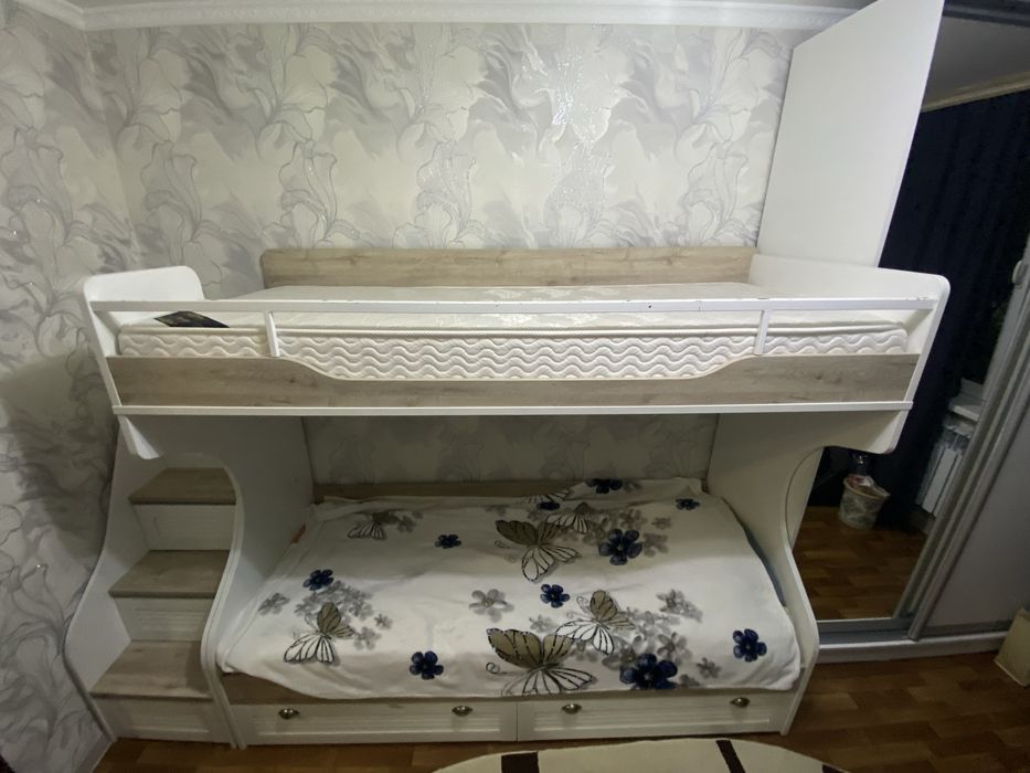 Двухярустная кровать