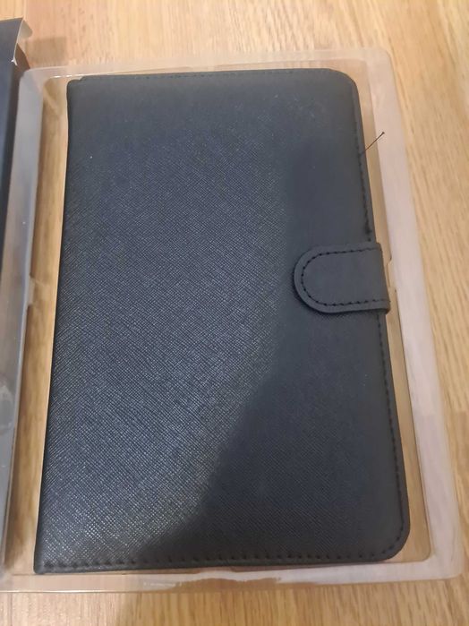 Husă cu tastatură tabletă