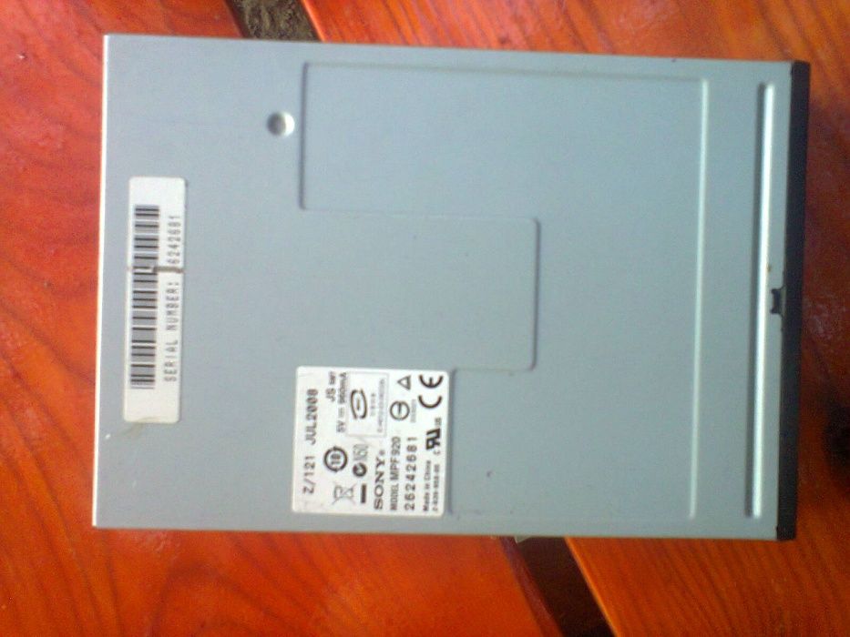 Дисковод Флоппи Sony в рабочем состоянии