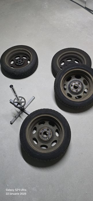 Jante de  Smart , cauciucuri de iarna Semperit