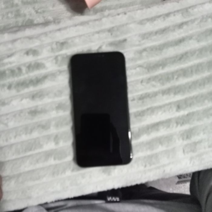 Vand iPhone pentru piese sau la scimb cu altu dau dff