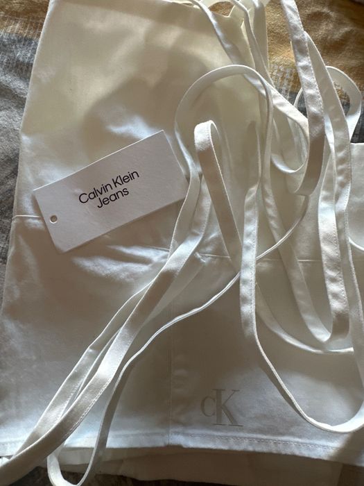 Къс топ Calvin Klein