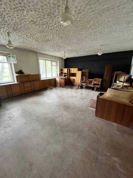 Отдельно стоящее здание.