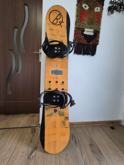Vând snowboard ROME SDS ROCKER