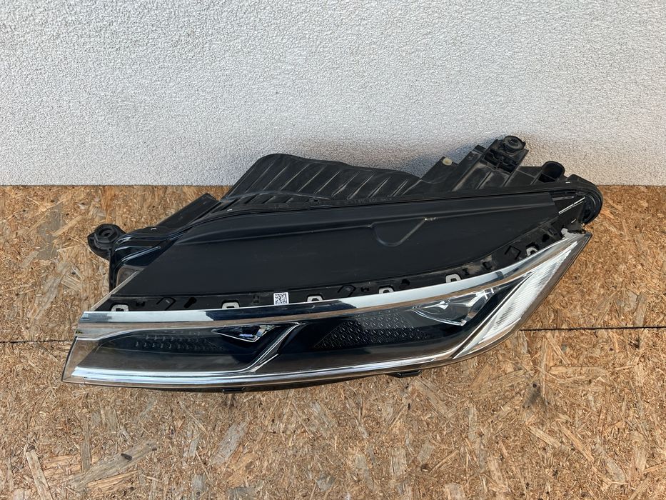 Far stanga VW Touareg CR7 Full LED 2019+ Original Europa