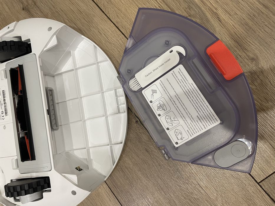 Продам робот-пылесос Xiaomi Robot Vacuum E10