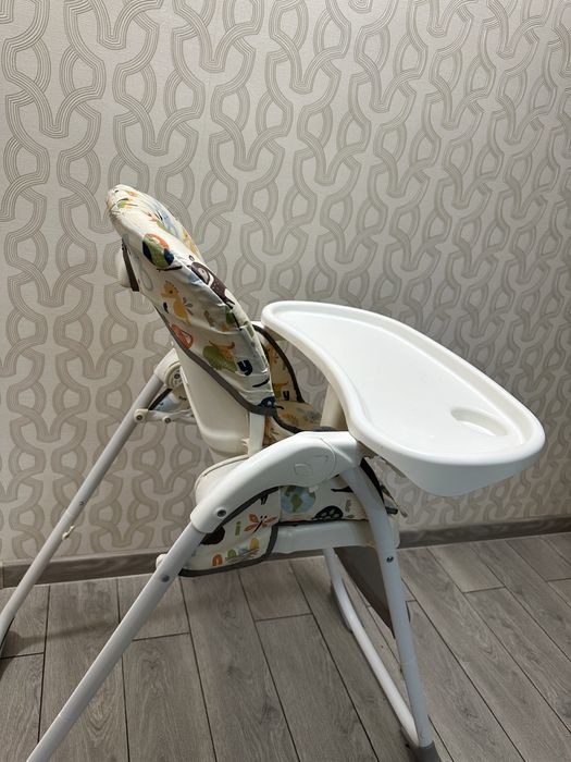 Детский столик для кормления.