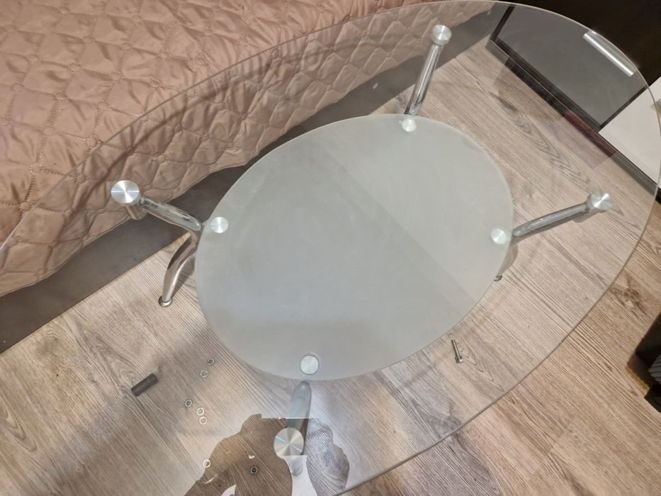 Стиклена маса  120 на 50