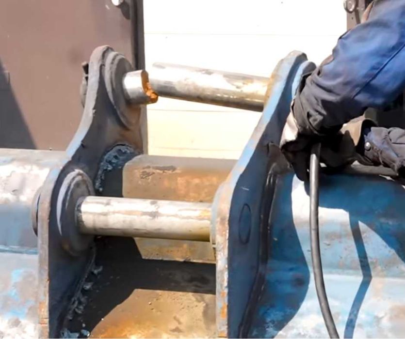 Смяна на захват за строителна и минна техника