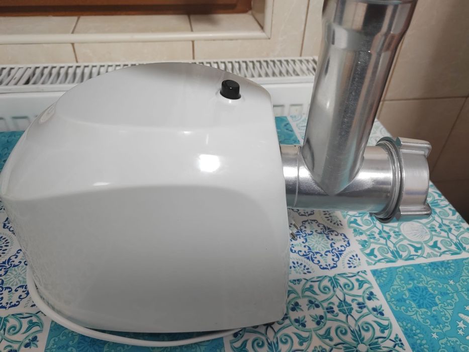 Vand mașina de tocat Vortex