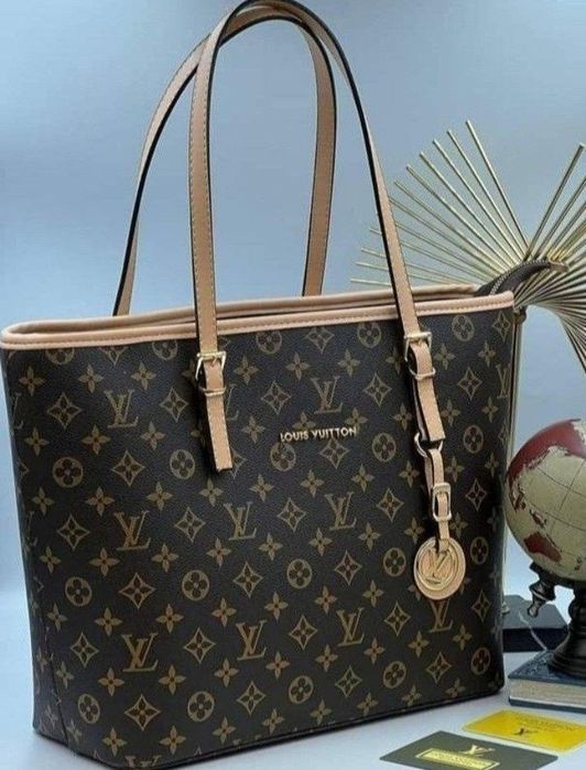 Geanta +portofel, super model/etichetă,saculet