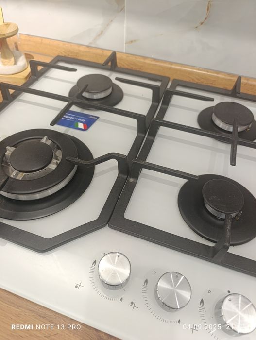 Срочно варочная панель от Midea