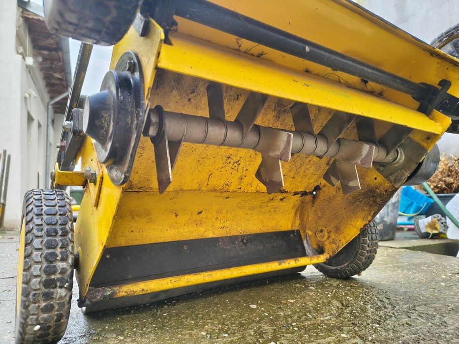 Scarificator gradina gazon