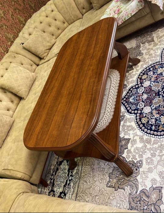 Журнальный столик