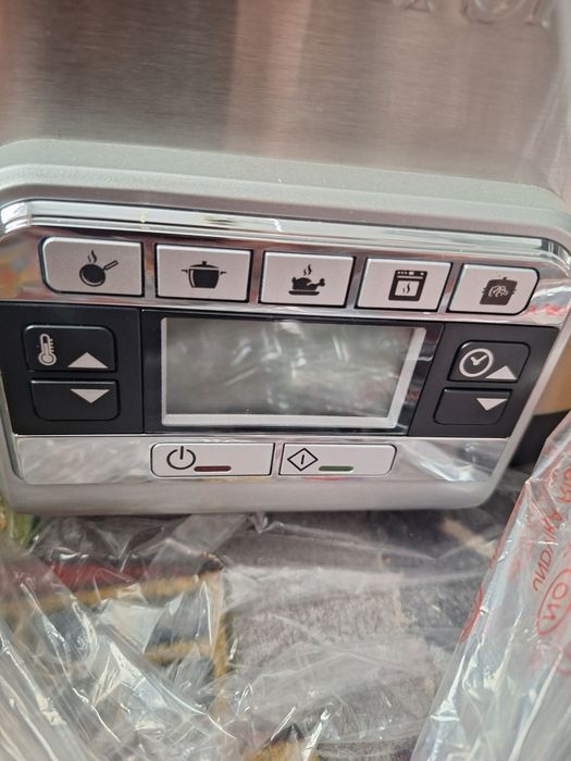 Multi cooker nou