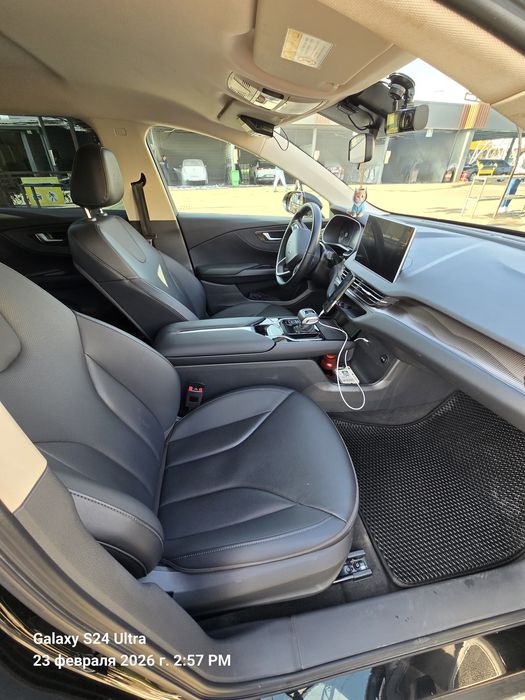 Hongqi  E-QM5 2024 йил сотилади