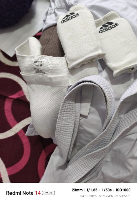 Продам кимано размер 130 б/у