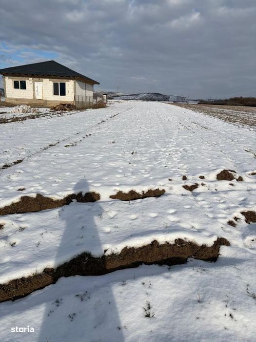 Teren 2250 mp , la intrarea in Filiasi