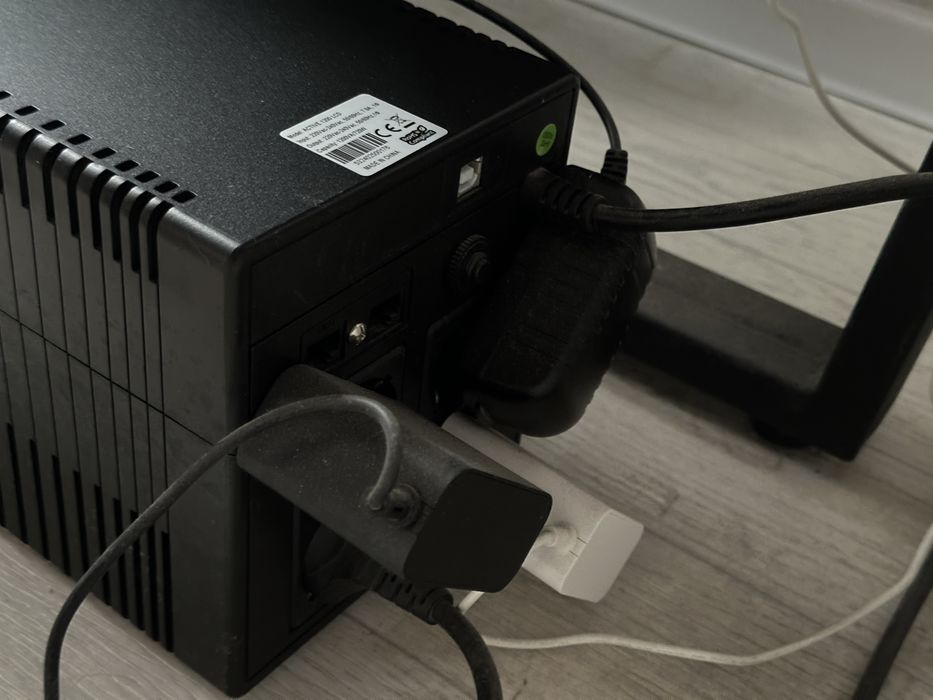 UPS VOLTA бесперебойник ИБП