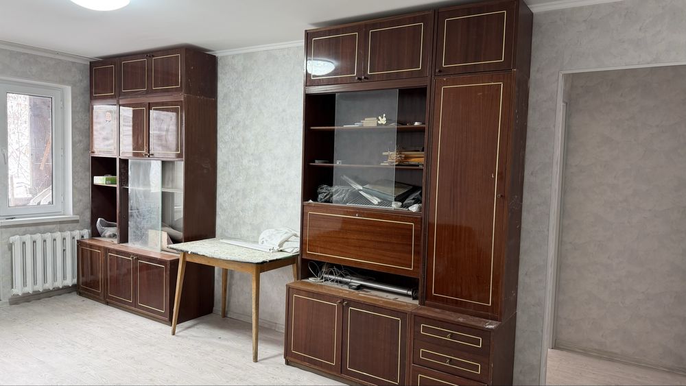 Шкаф советский в отличном состоянии бесплатно