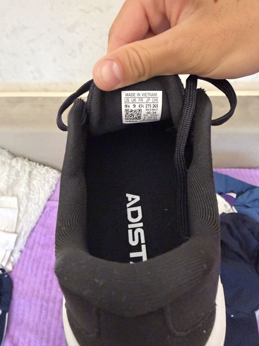 Кроссовки adidas