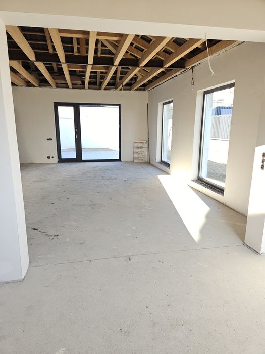 Casa cu teren în Șura Mare