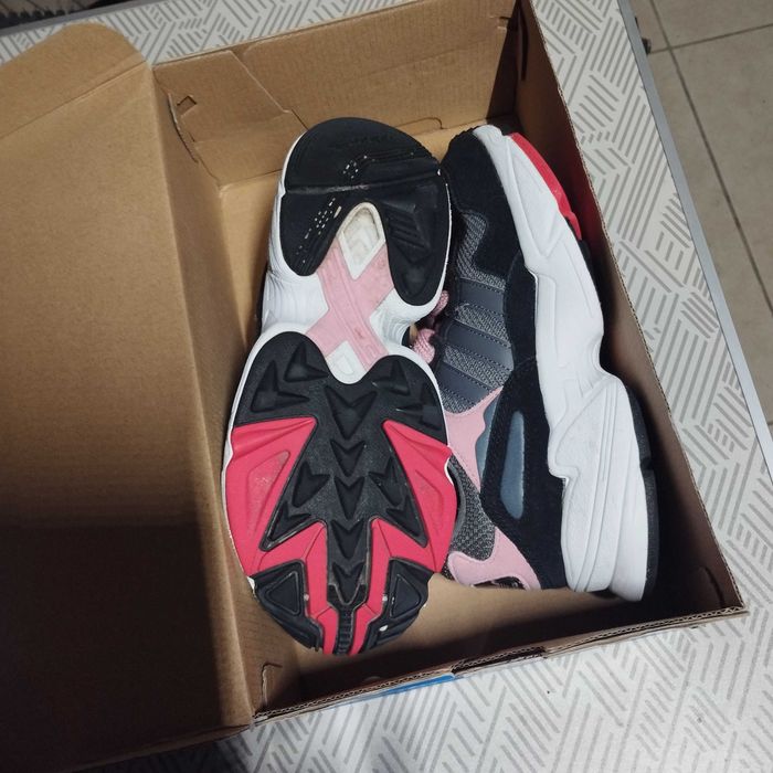 Детски маратонки Adidas 35 1/2