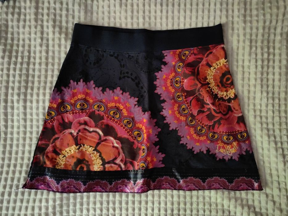 Оригинални поли Desigual. Различни модели.