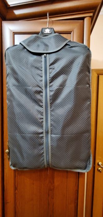 Продам деловой костюм