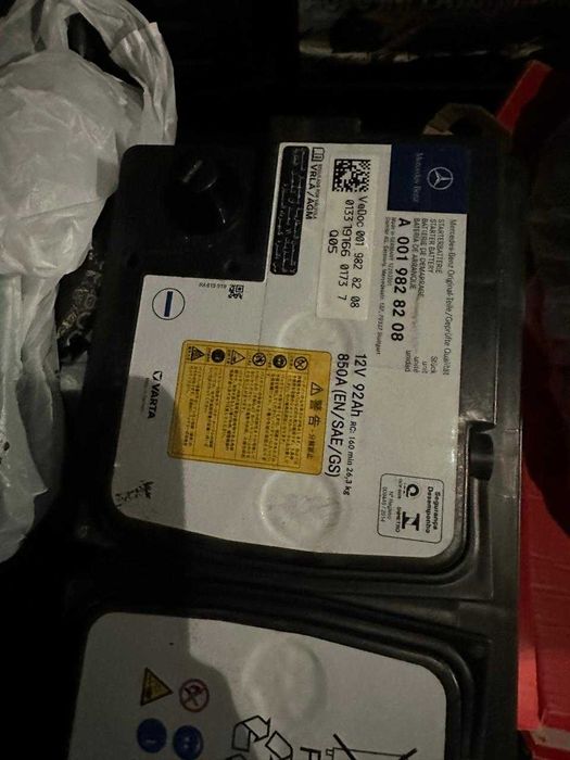 Аккумулятор  мерседес амг родной