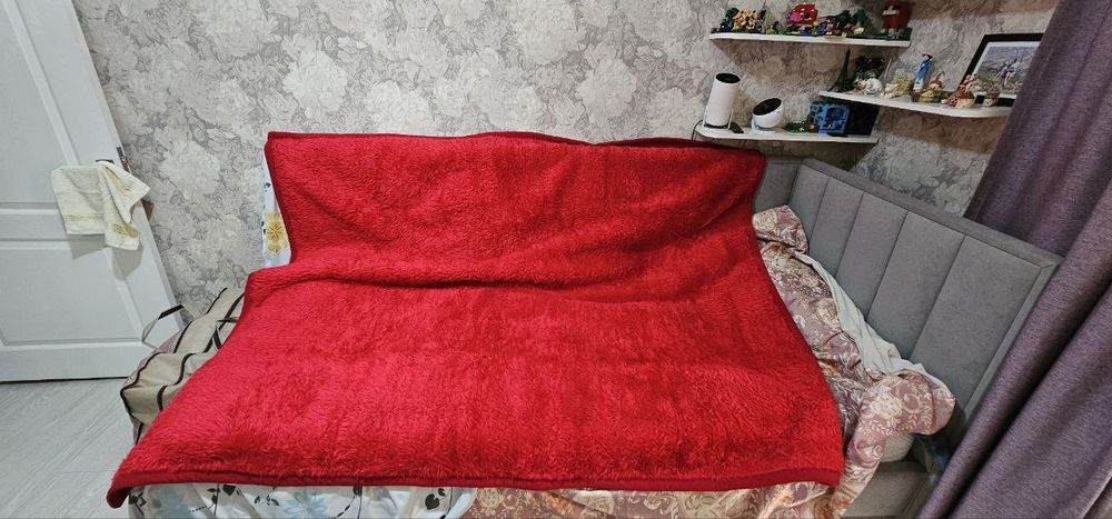 Покрывало, одеяло, плед