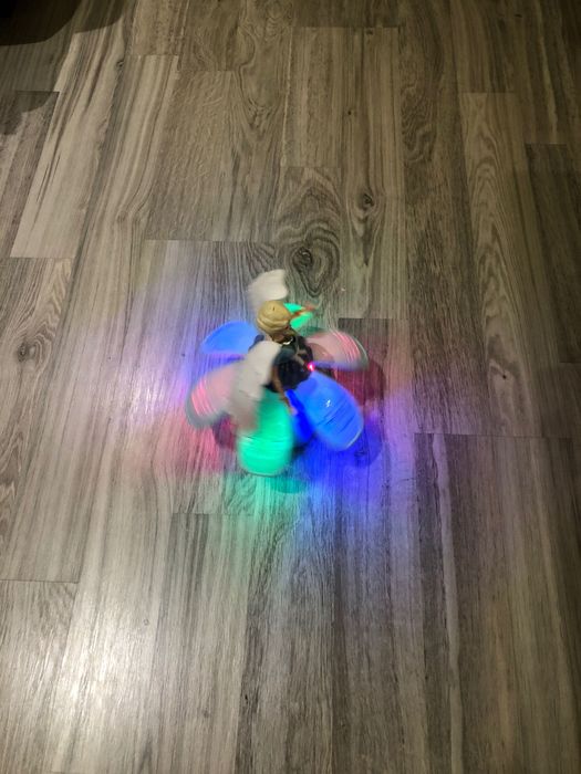 Пееща и танцуваща кукла