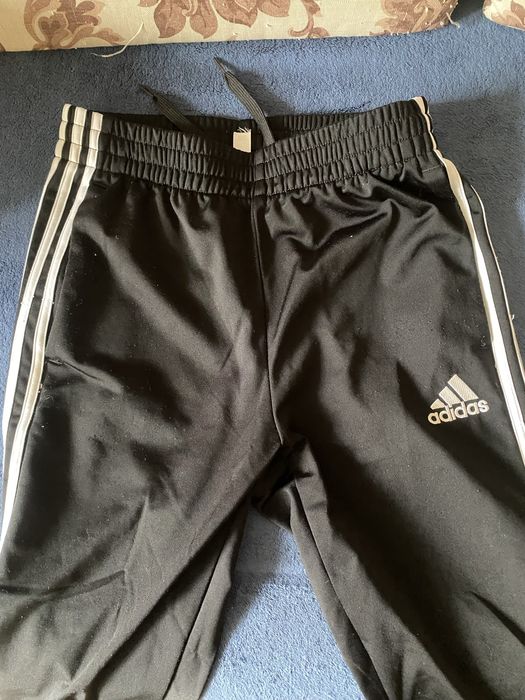 pantaloni de trening adidas