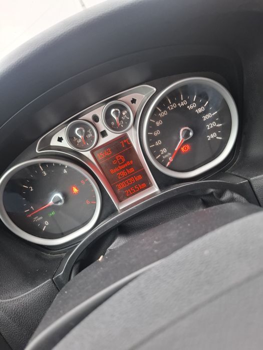 Vand  ford focus 2 facelift an 2008 motor 1.6 diesel funcțional fiscal