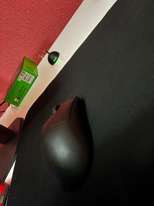 Продавам - Razer Deathadder V4 Pro.