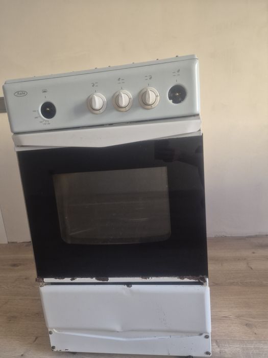 Продам газ плиту