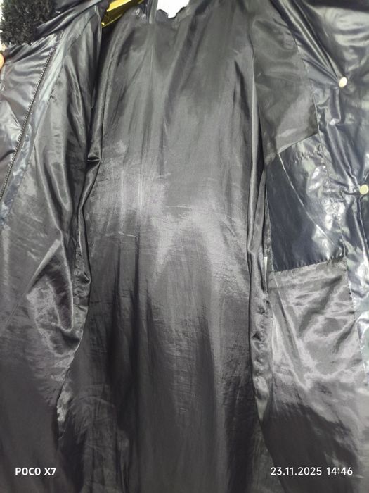 Прадаю женскую пуховик