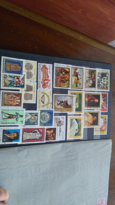 Продавам пощенски марки!