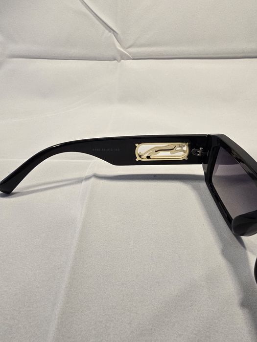 Ochelari de soare Cartier, ramă neagră lucioasă, 5185