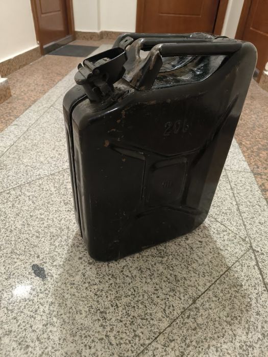 Канистра  20 литров .