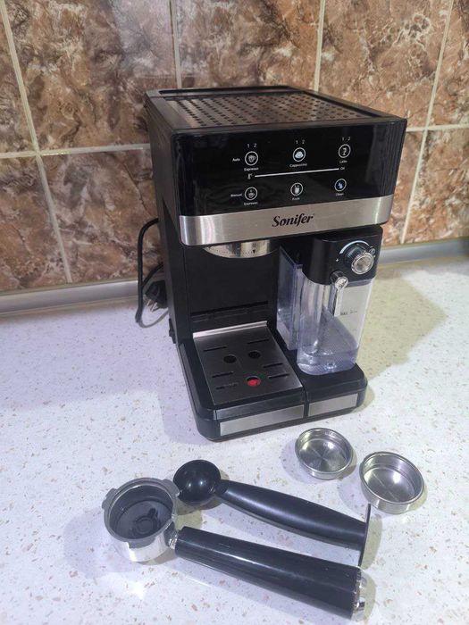 Кофемашина (Sonifer SF-3575)