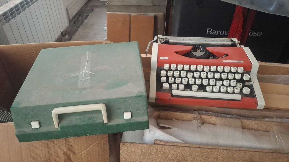 Продается печатная машина производство "Unis TBM De Luxe" (Югославия)