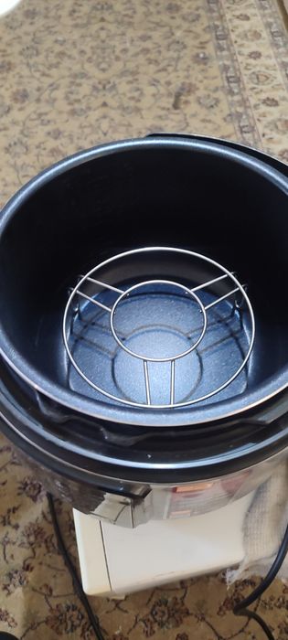 Мультиварка  почти новый