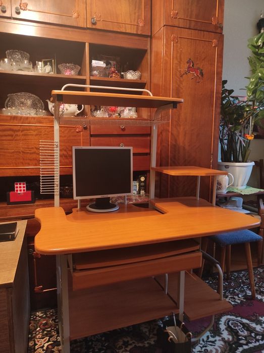 Компьютерный стол