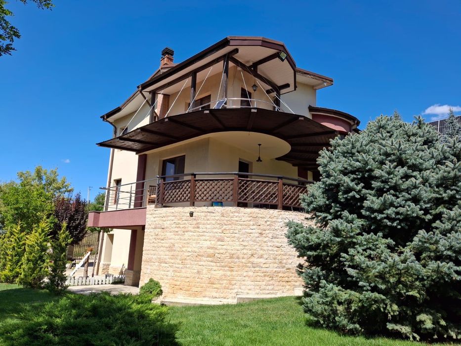 Proprietar - Casa Plopii fără soț