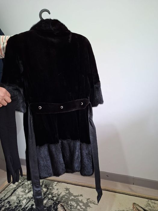 Норковая шуба очень красивая