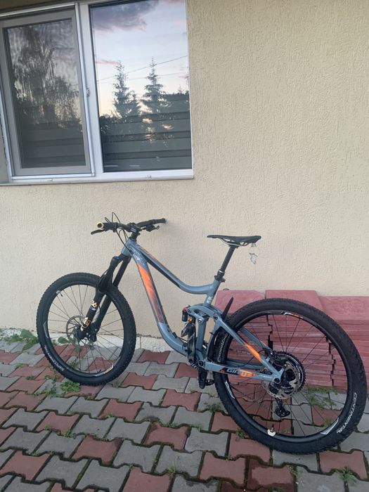 Bicicleta MTB full suspension giant reign 1.5