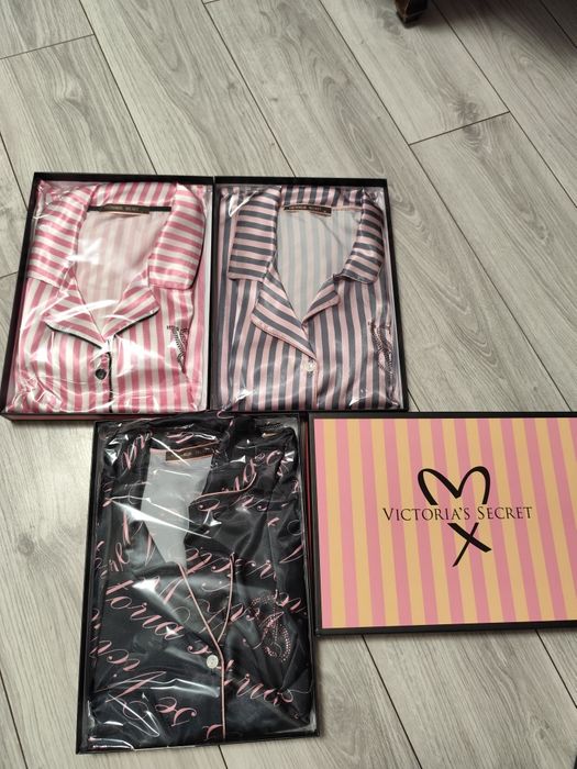 Pijamale dama de vara ,mai multe culori și masuri .Preț pe bucata 180
