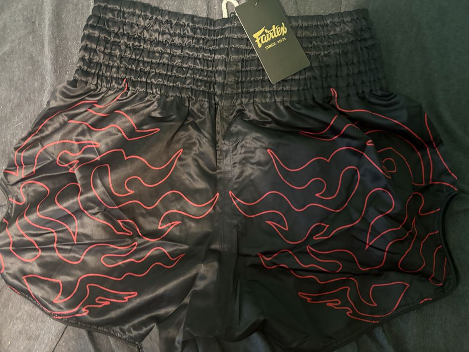 Шорти за Muay Thai Fairtex Lava Red